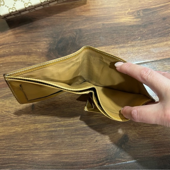 Vintage Gucci Brown Micro GG Monogram Bifold Wallet with original box - Picture 5 of 9